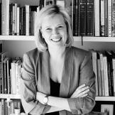 Angelika Elstner Cropped shelf